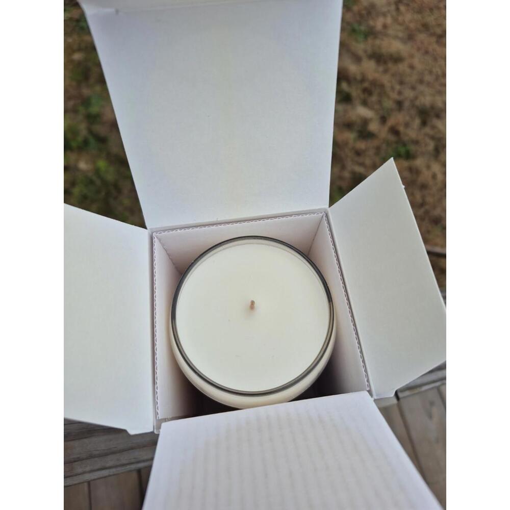 Yankee Stadium Homesick New York Yankees Soy Wax Candle 13.75 oz NEW in Gift Box - Picture 6 of 6